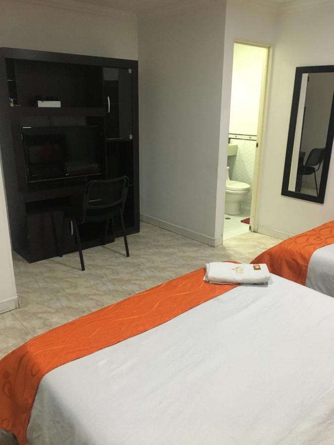Hotel Fenix Real Bogota Buitenkant foto